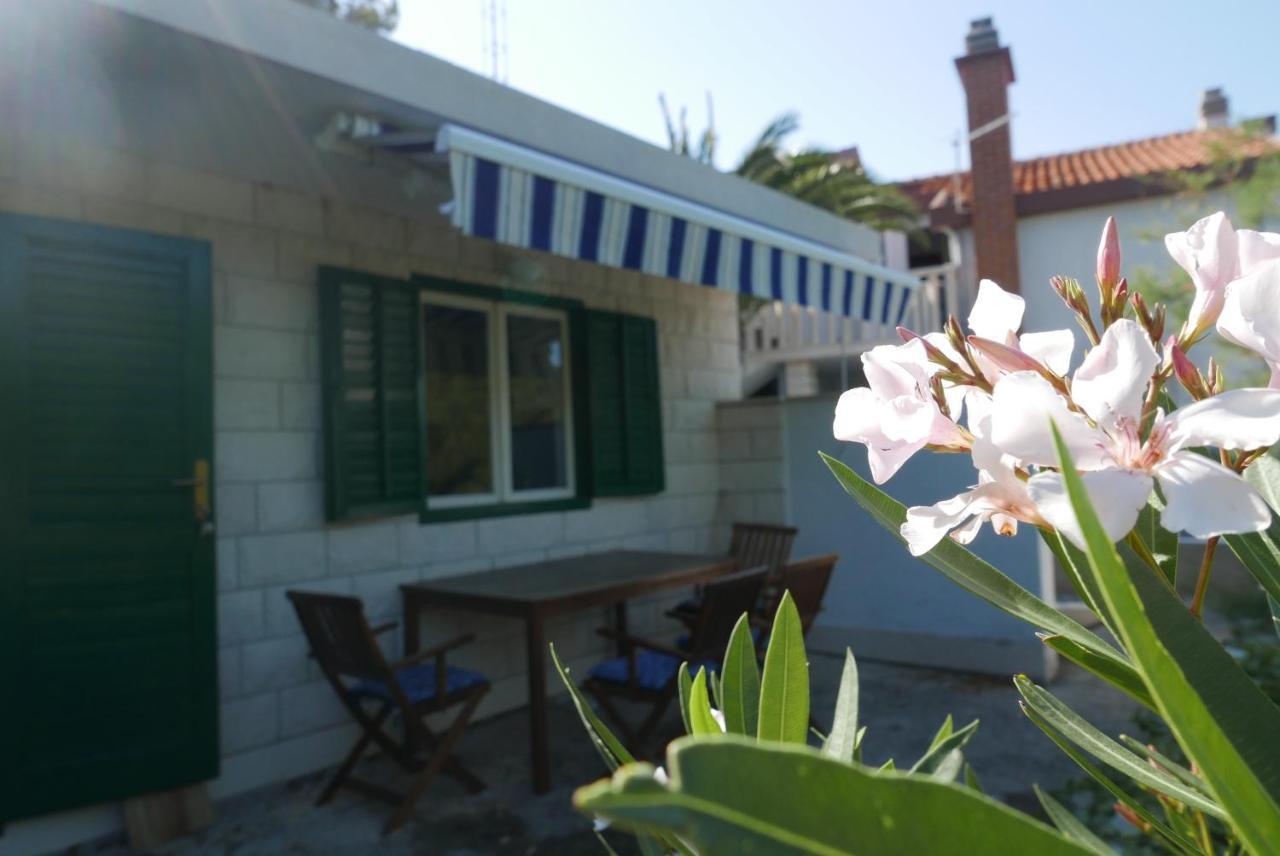 Vacation House "Pave" Povlja  Kültér fotó
