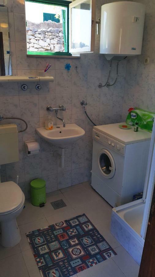 Vacation House "Pave" Povlja  Kültér fotó