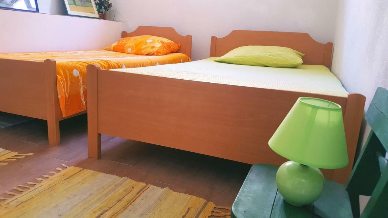 Vacation House "Pave" Povlja  Kültér fotó